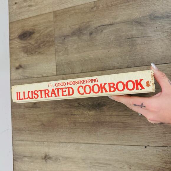 Vintage 1980 The Good Housekeeping Illustrated Cookbook Zoe Coulson Hardcover - Picture 2 of 7